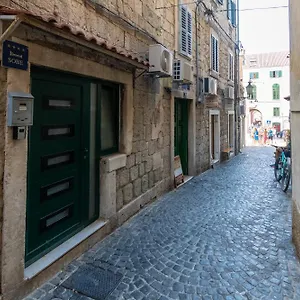 Siesta Split